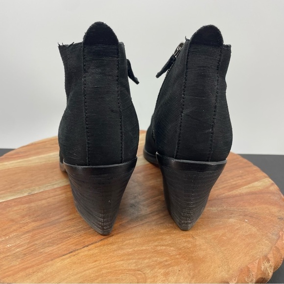 Eileen Fisher Womens Murphy Black Side Zip Ankle Boots Size 8 - Picture 4 of 7